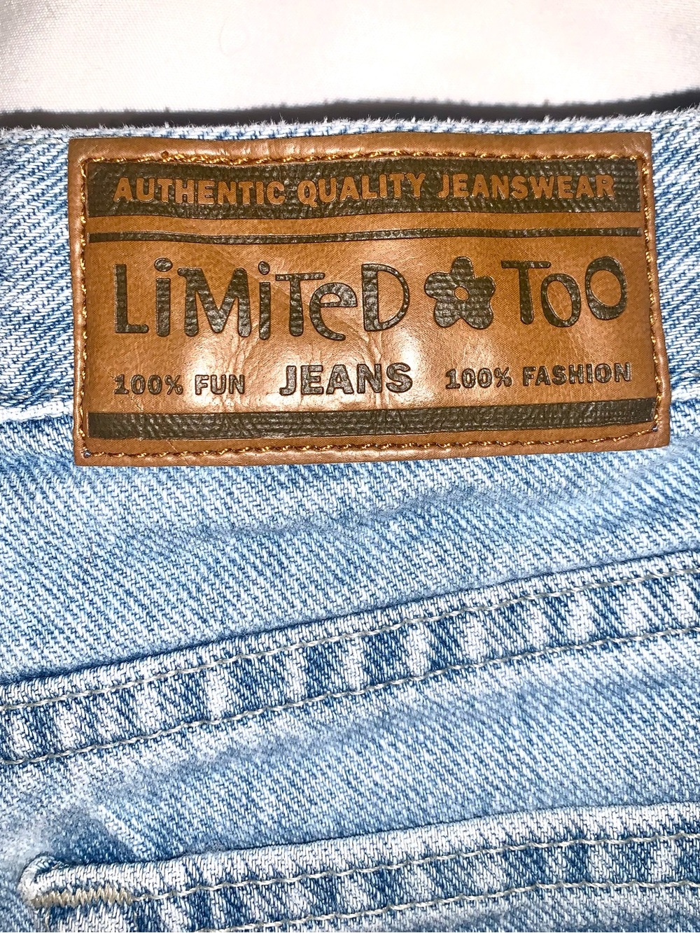 Vintage Y2K Girls Jean Shorts light wash size kids 7 - Picture 4 of 7
